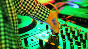 Tableturnz: DJ culture in Hong Kong